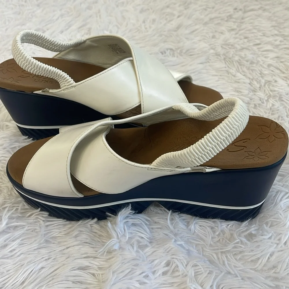 Skechers White and Navy Blue Wedge Sandals with Modern Design WOMENS SIZE 10
